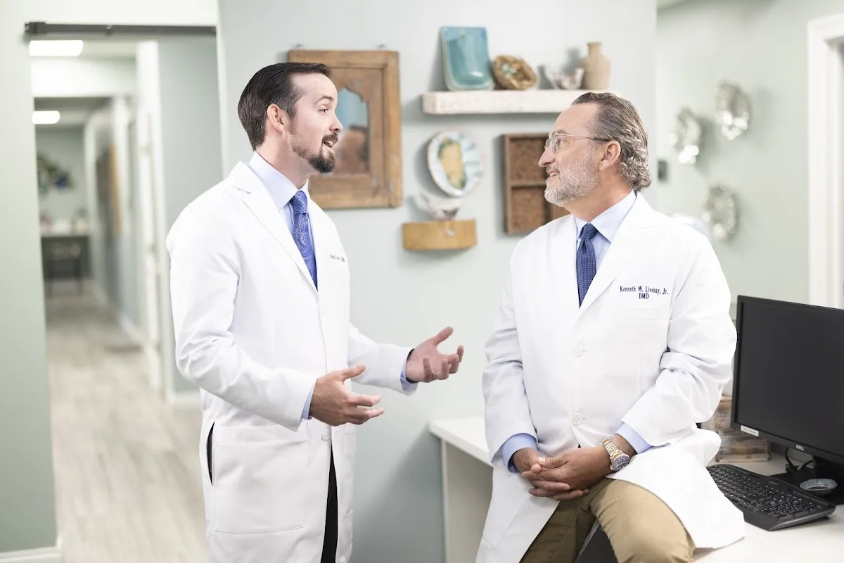 Advanced Dental Solutions | Dental Implants & Prosthodontics — photo 5