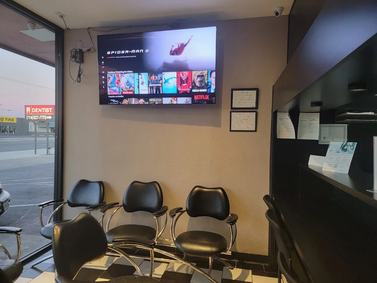 Anaheim Dentist - Open 7 Days - Until Midnight — photo 1