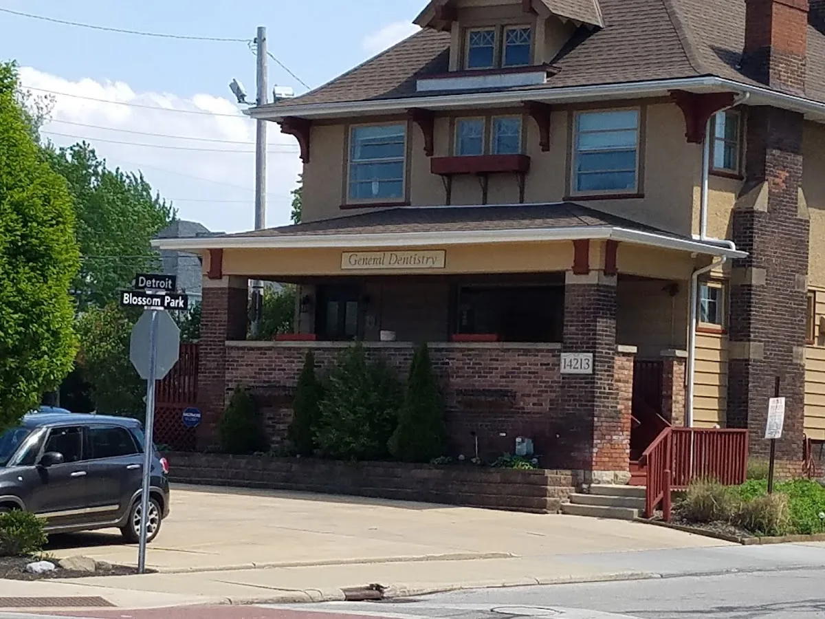 CLE Smiles by Dr. Niki: Nicole Cochran, DDS — photo 4