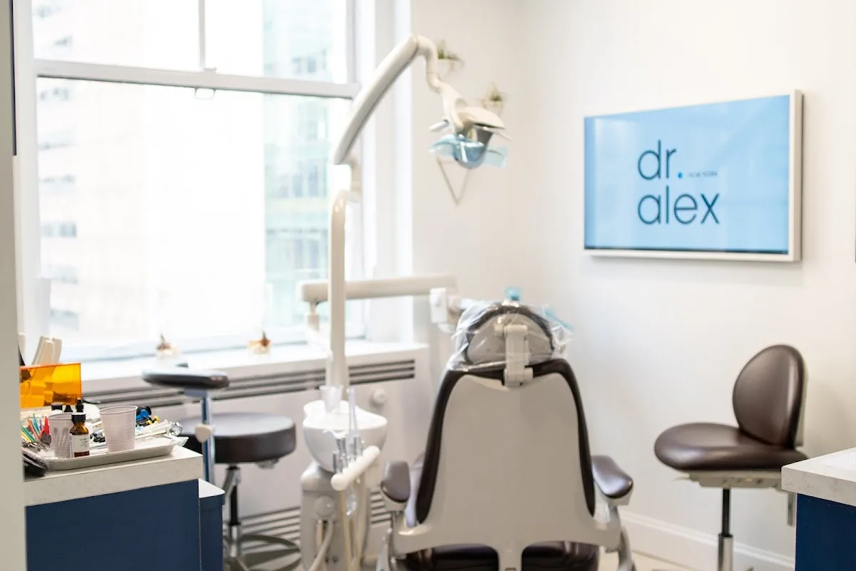 Dr. Alex Rubinov - NYC Cosmetic Dentist — photo 4