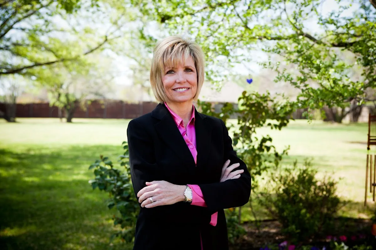 Dr. Heather E. Martinson, DDS & Associates — photo 1