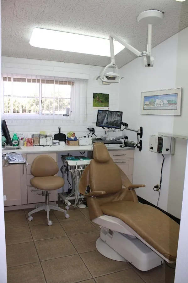 Dr. Melvin M. Dixon, DDS — photo 2
