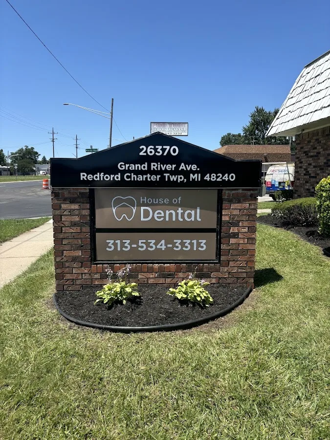 Dr. Sahar Barbat, Wolverine Cosmetic Dental, — photo 4