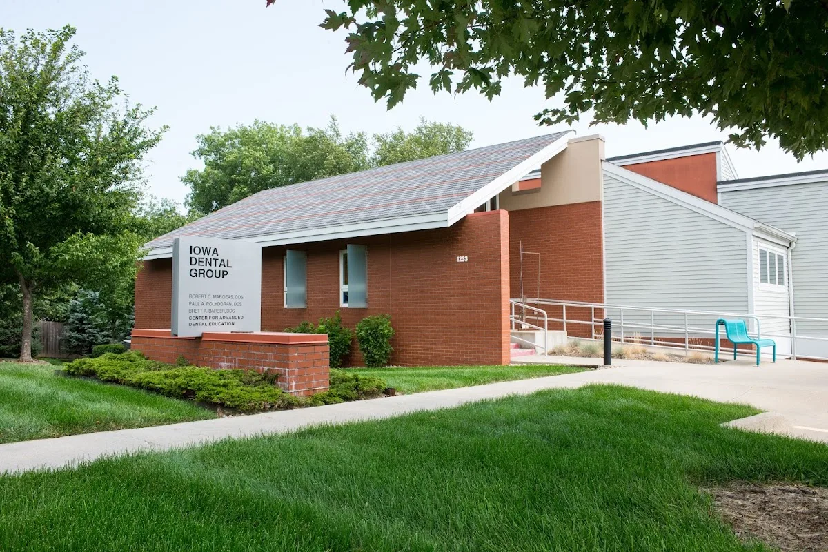 Iowa Dental Group - Des Moines — photo 1