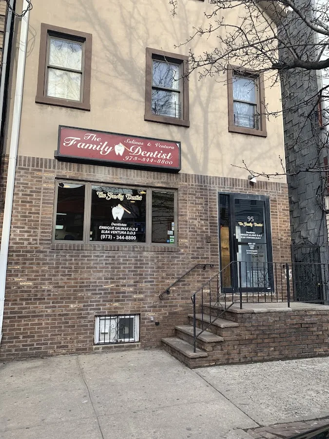 Jorge E Vallejo DMD — photo 5