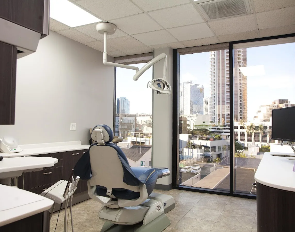 Kaka‘ako Smiles of Honolulu - Gerald Adachi, DMD — photo 1