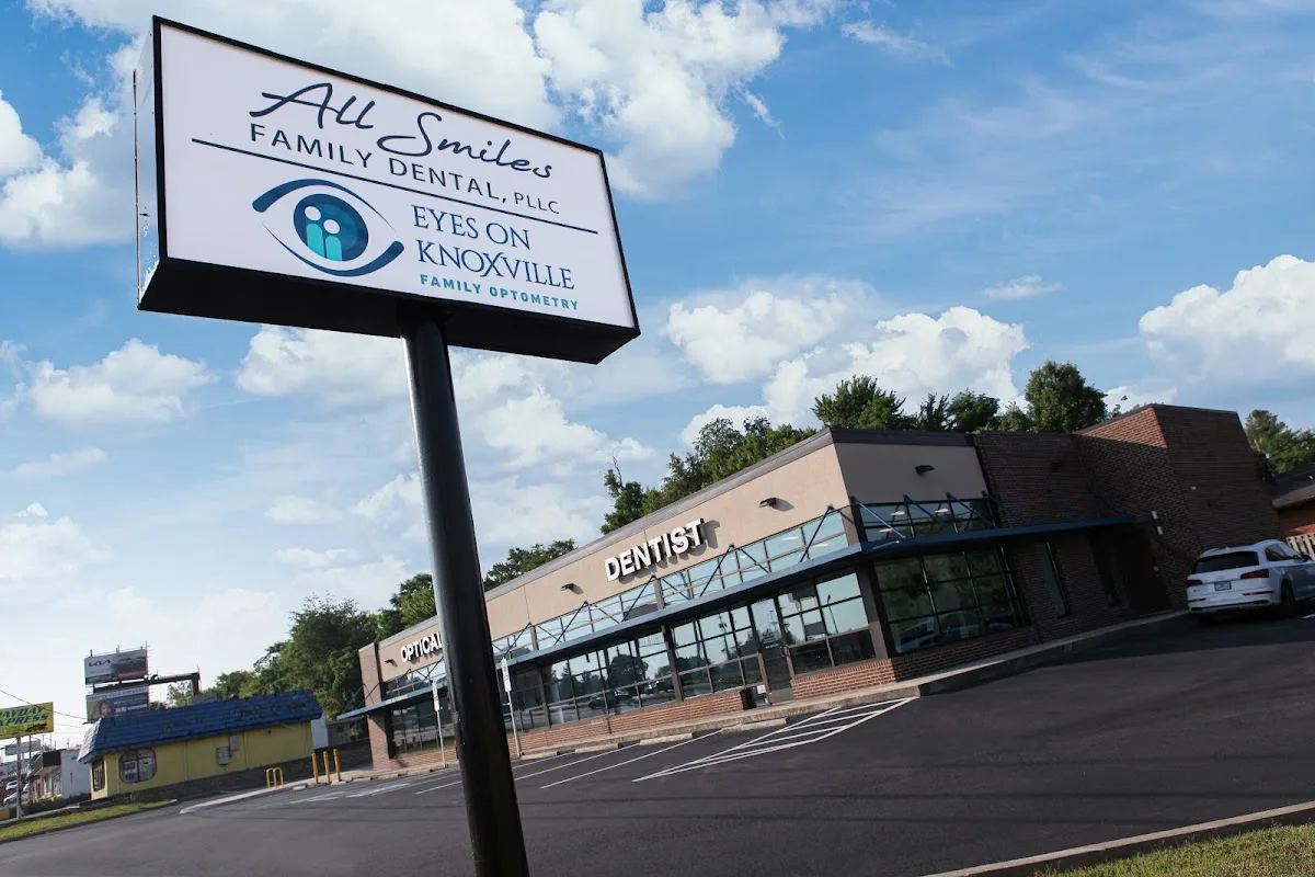 Knoxville Smile Center - Michael J Solly, DDS — photo 5