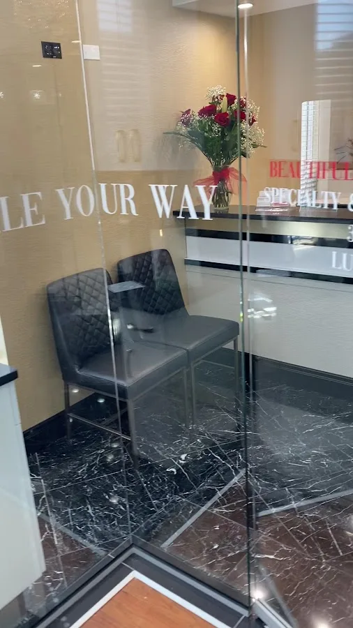 Lux Smiles Cosmetic Dentistry and Prosthodontics — photo 3