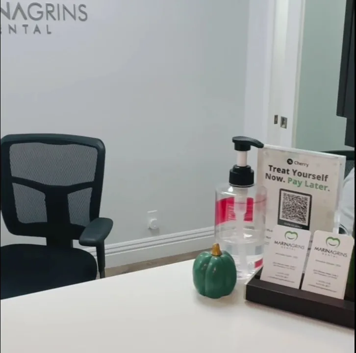 MARINA GRINS DENTAL — photo 2