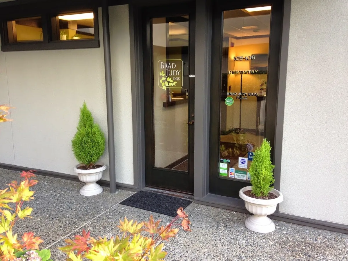 Mercer Island Dental Associates — photo 1