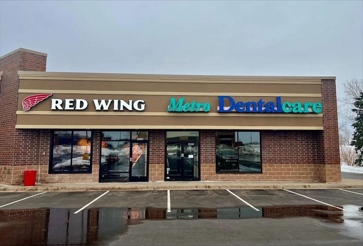 Metro Dentalcare St. Paul Midway — photo 3
