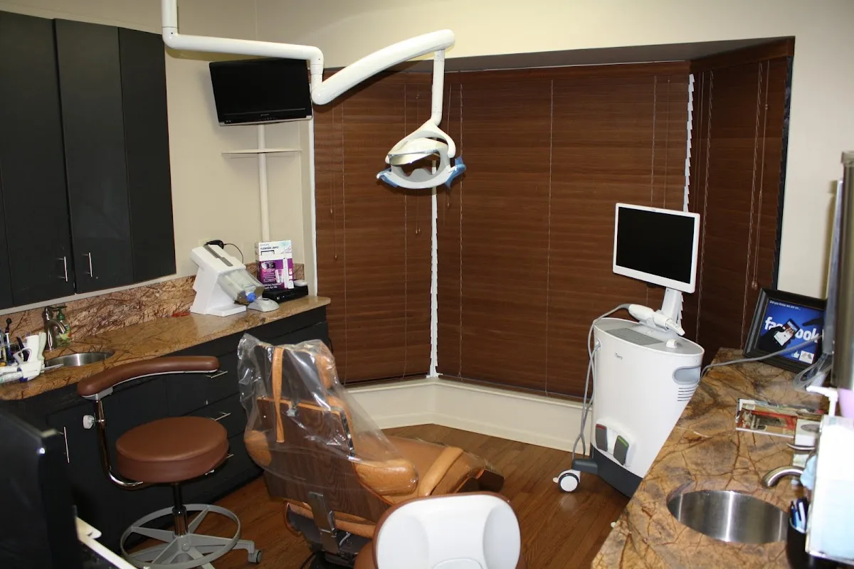 Miles Moore, D.D.S. - Memphis Center For Family and Cosmetic Dentistry — photo 2