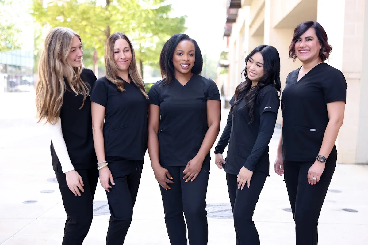 Museum Smiles — photo 1