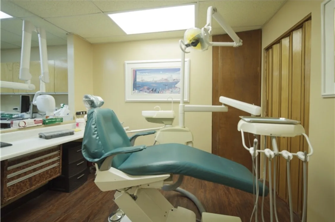 Queens Central Dental - Dr. Ilya Ames, DDS — photo 4