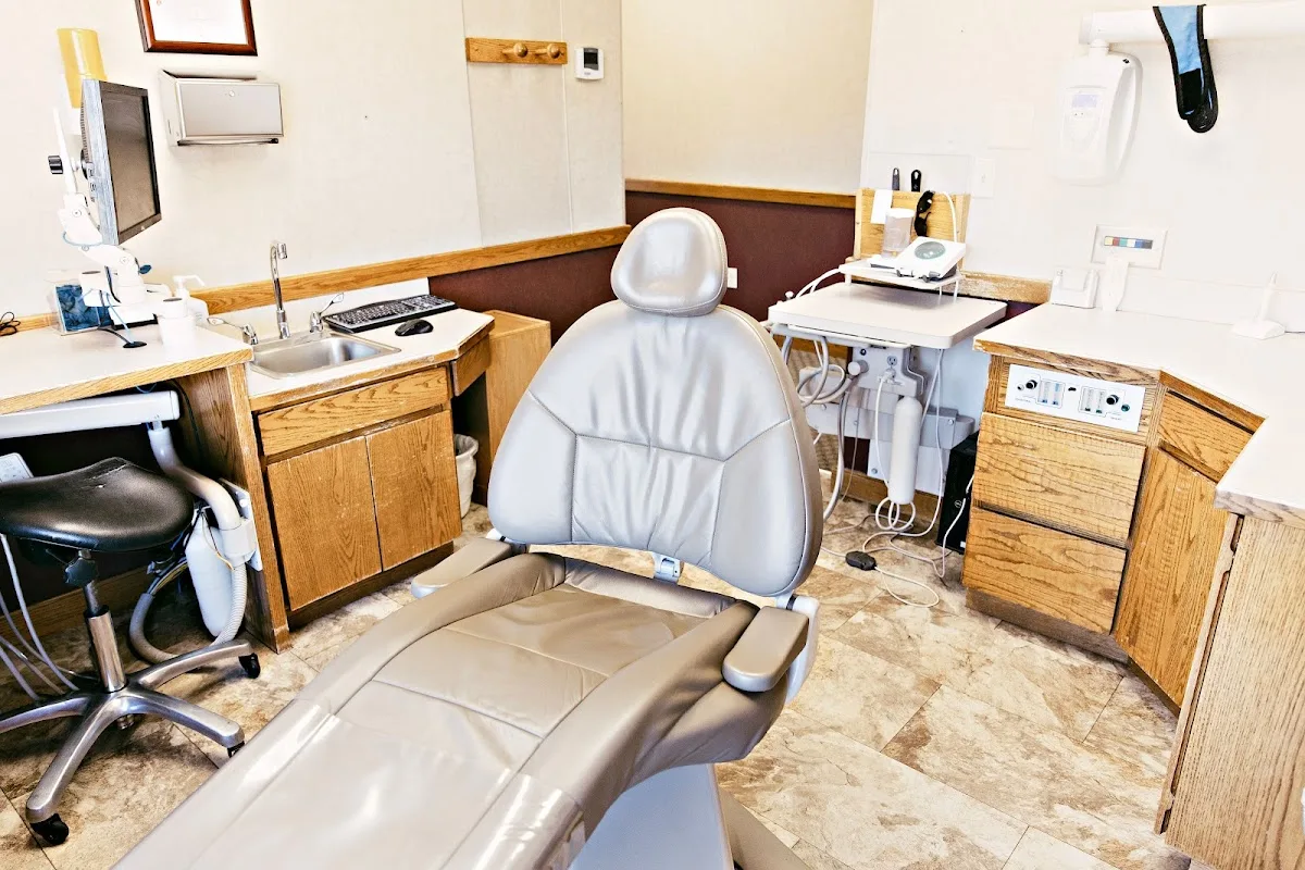 Richard D Weigand, DDS — photo 4