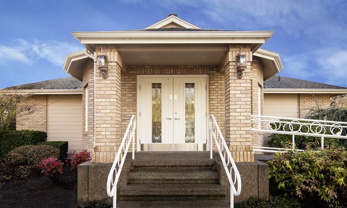 Roots Dental & Dental Implant Center - Salem — photo 3