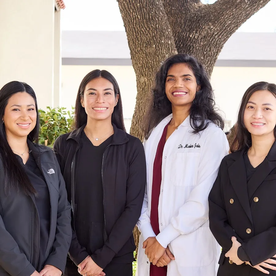 Smile Care - SC Dental Group Family Invisalign Emergency Dental Implants — photo 5