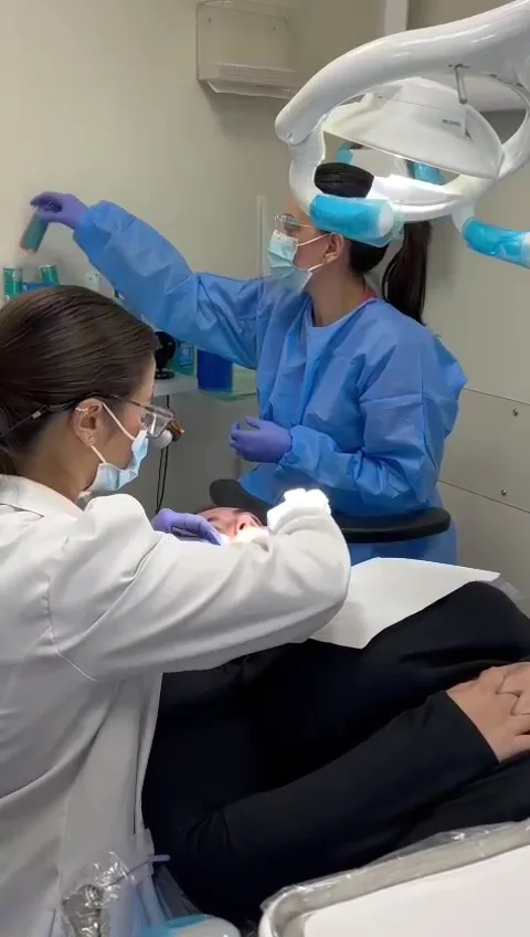 SMILE DENTAL CENTER (Dr. Vanessa / Christine Kyritsis) — photo 3