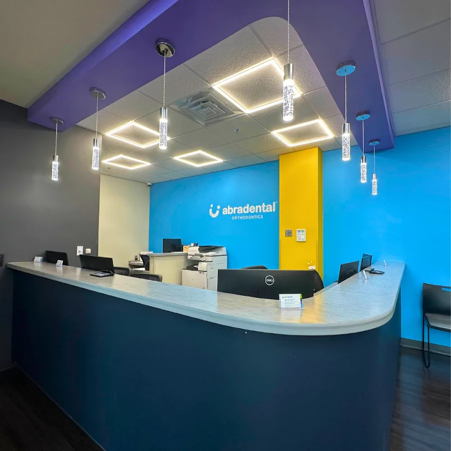 SMILE DENTAL CENTER (Dr. Vanessa / Christine Kyritsis) — photo 4