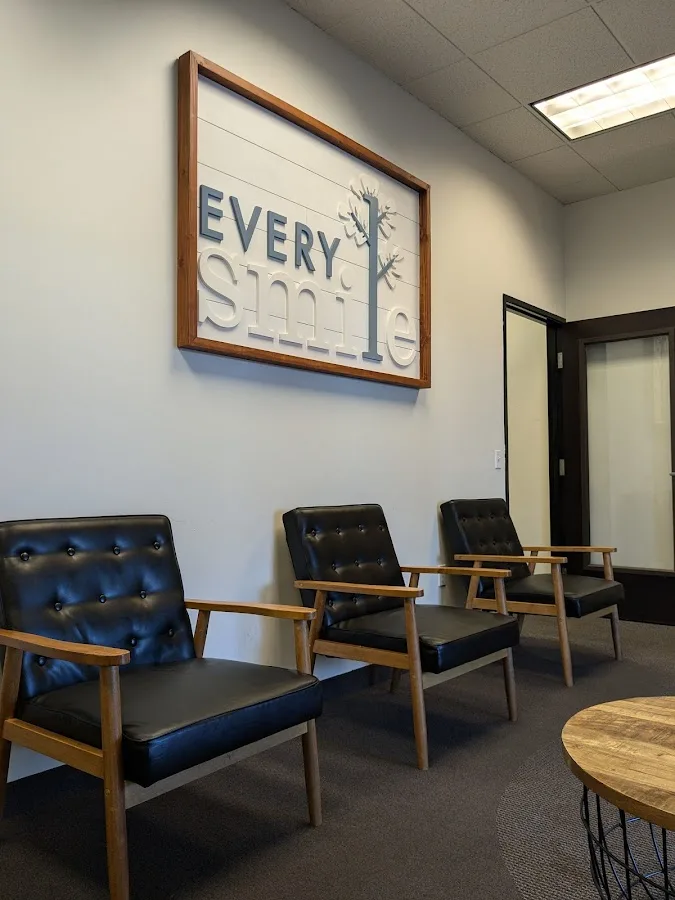 Smiles Chandler — photo 4