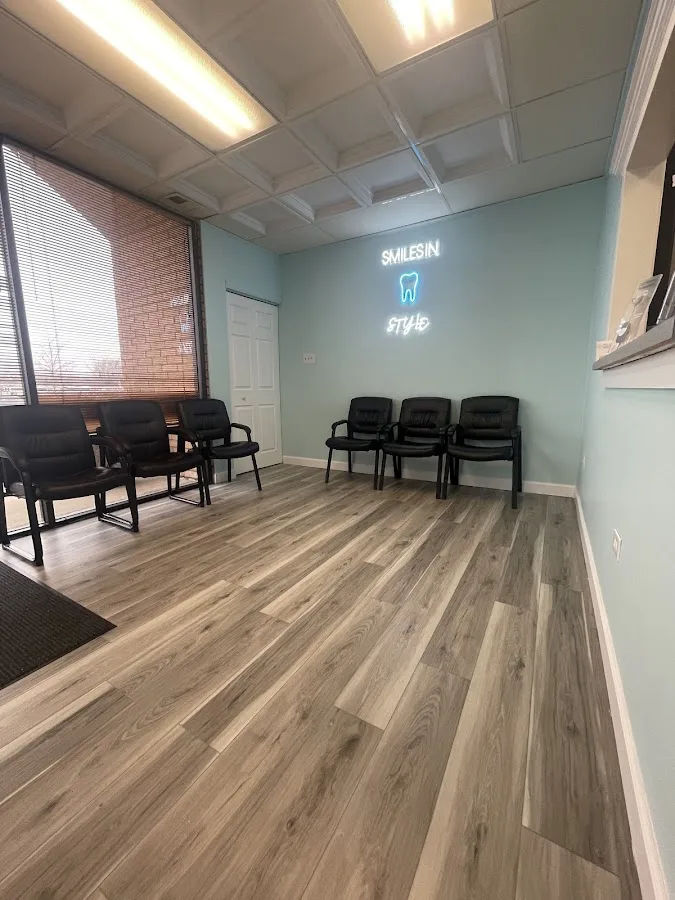 Smiles in Style — photo 2