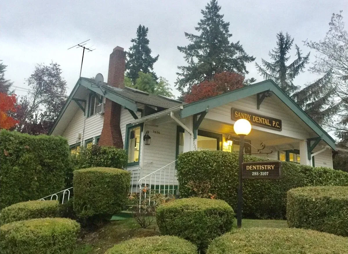 Smiles On Sandy - Portland, OR — photo 3