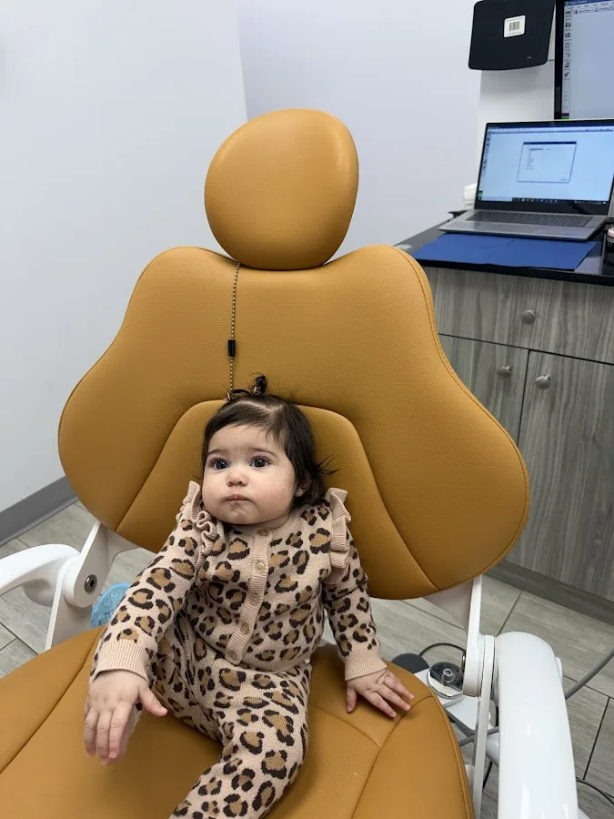 Sonria Dentista of Arlington- Dental Implants and Braces — photo 2