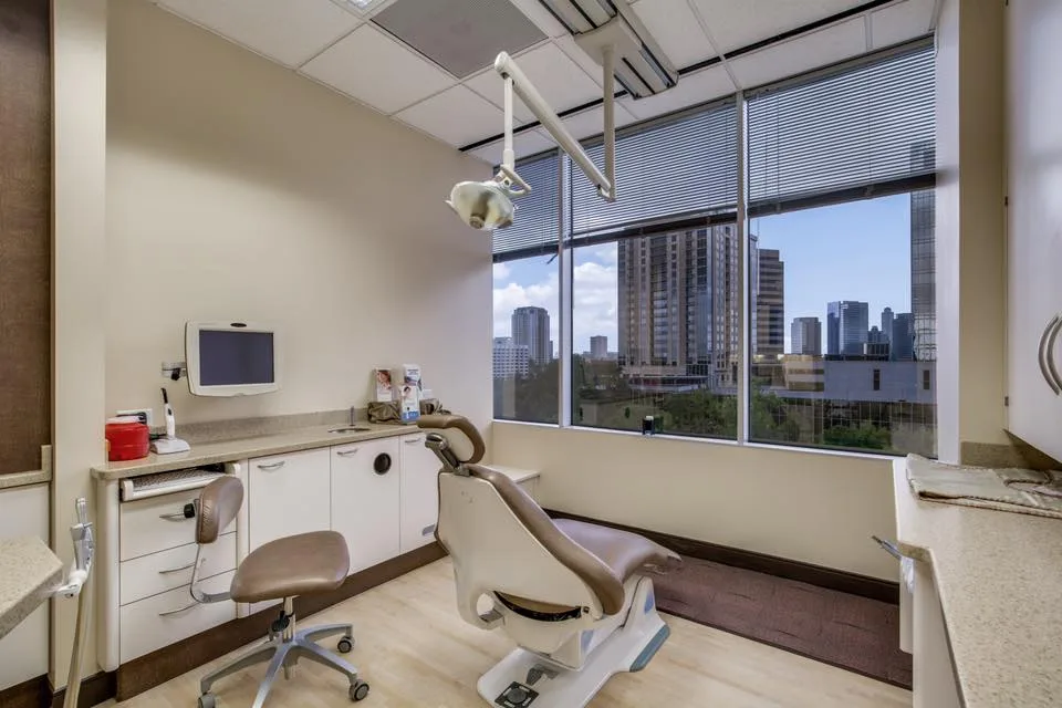 Uptown Cosmetic & Implant Dentistry — photo 5